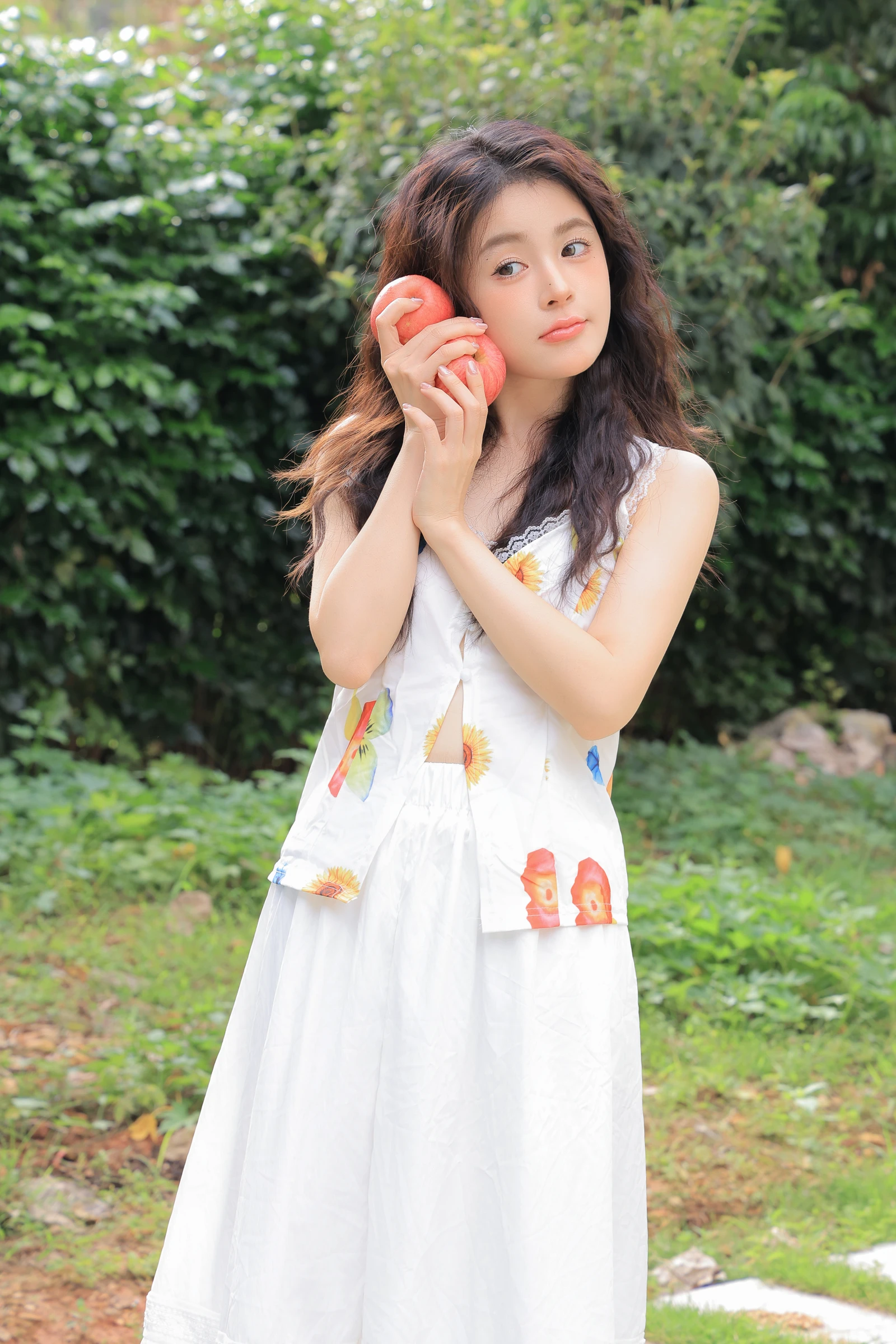 [YITUYU]艺图语-2024.10.16-绿荫环抱-裸心心-[25P-257MB]-5.webp